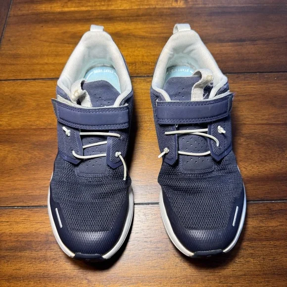 On Kids' Preschool Cloud Play Shoes Running Sneakers Navy White Size 3K EUC - Picture 3 of 6